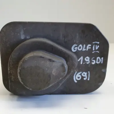 VW Golf IV 1.9 SDI PRZEPUSTNICA 038128063C
