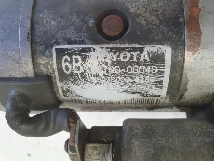 Toyota Corolla Verso II 2.2 D4D ROZRUSZNIK MS428000-3180