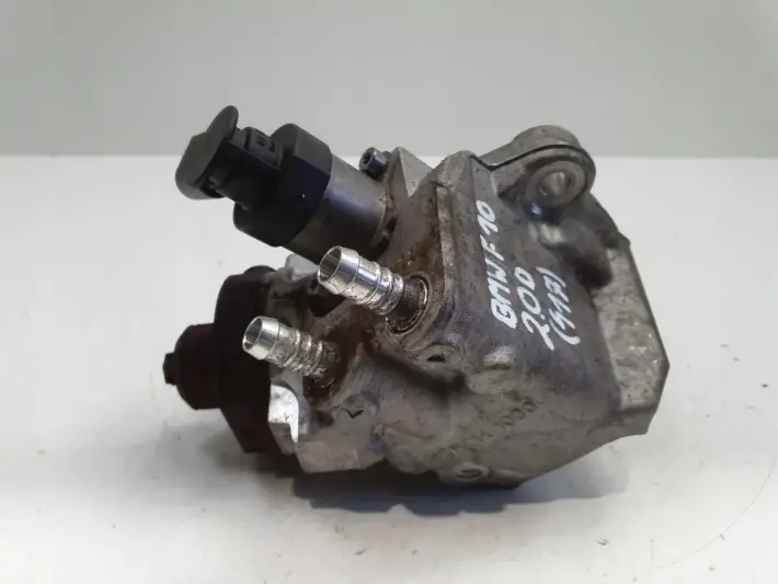 BMW F10 F11 2.0 D POMPA WTRYSKOWA 0445010517