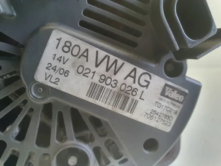 VW Passat B6 2.0 TDI ALTERNATOR 021903026L 180A valeo