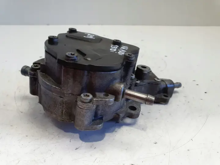 Audi A6 C5 VW Passat B5 1.9 TDI POMPA VACUM wakum 038145209A