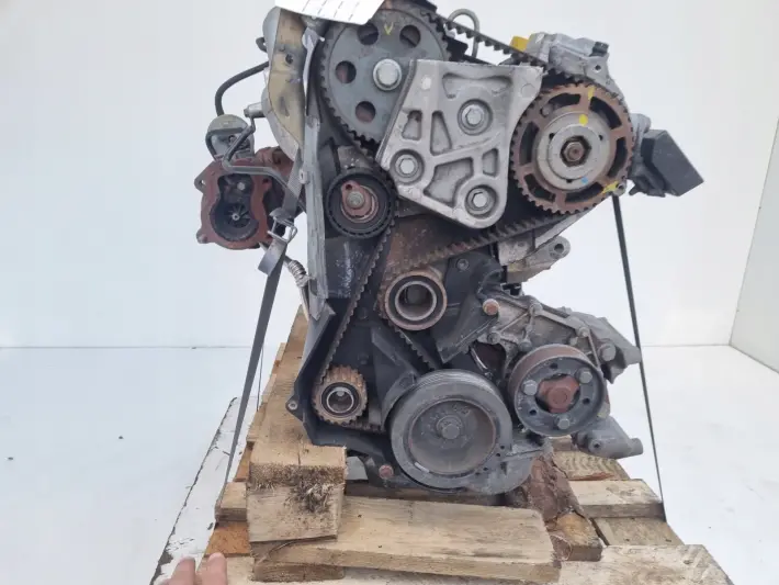 SILNIK Renault Clio II 1.9 DTI 80KM F9Q782 F8T