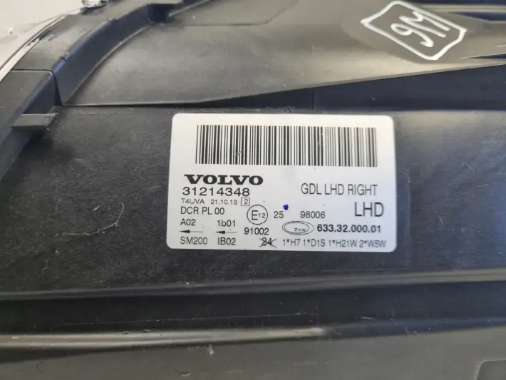 Volvo S80 II V70 III 06-16r PRZEDNIA LAMPA PRAWA PRAWY PRZÓD xenon 31214348