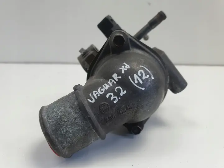 Jaguar XJ IV V 3.2 R6 OBUDOWA TERMOSTATU NBB2247CA