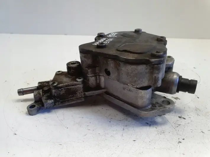 Audi A3 II 8P 1.9 TDI POMPA VACUM wakum 038145209E