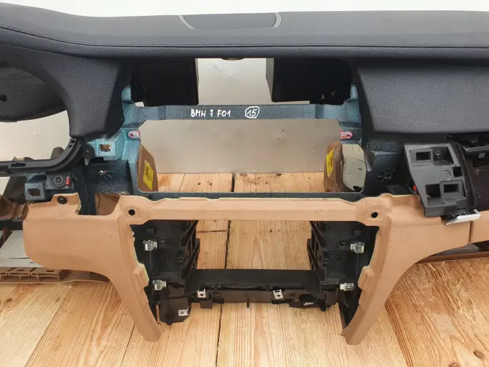BMW F01 DESKA ROZDZIELCZA KONSOLA SKÓRA SKÓRZANA