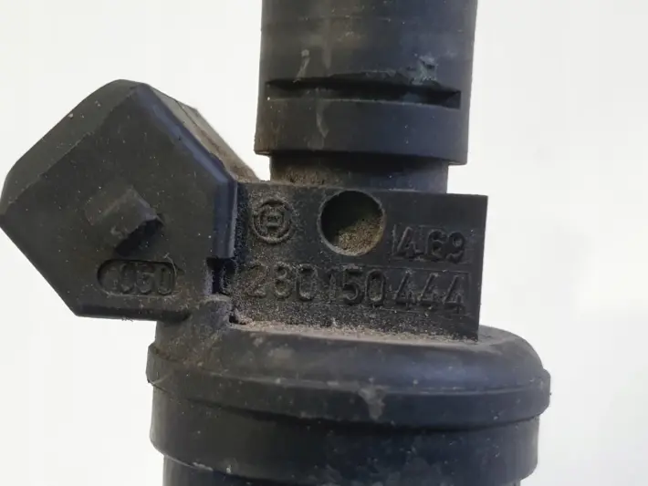 Audi A4 B5 1.8 20V WTRYSKIWACZ wtrysk 0280150444