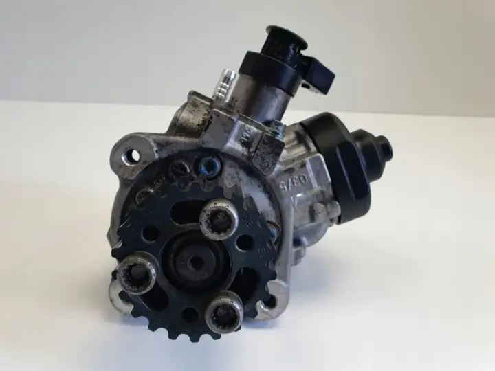 VW Passat B6 2.0 TDI POMPA WTRYSKOWA paliwa 0445010507