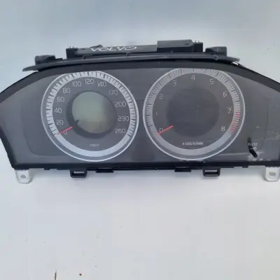 Volvo S80 II V70 III XC70 II 2.0 16V LICZNIK ZEGARY Europa 31343324AA
