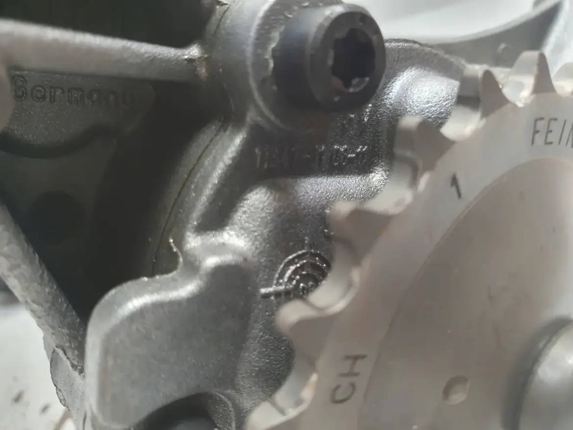 Audi A3 II 8P 1.9 TDI POMPA OLEJU olejowa 038115105C
