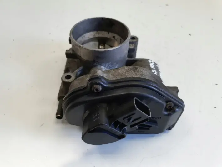Ford Focus MK2 2.0 16V PRZEPUSTNICA VP4M5U-9E927-A