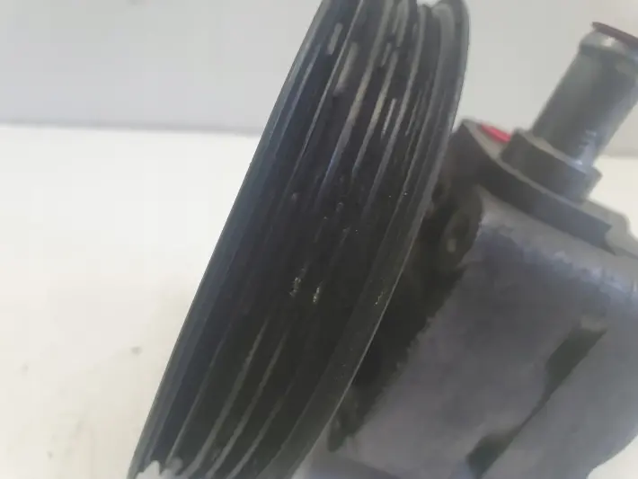 Volvo S80 S60 I V70 II 2.5 T POMPA WSPOMAGANIA 8683377