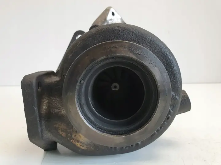 BMW E90 E91 2.0 D TURBOSPRĘŻARKA turbo 49S35-05671