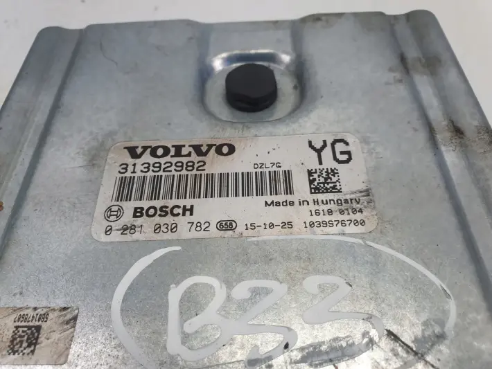 Volvo XC60 2.4 D5 STEROWNIK SILNIKA komputer 31392982