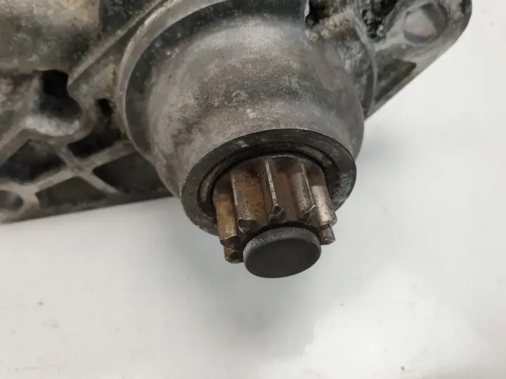 Audi A3 II 8P 1.6 FSI ROZRUSZNIK bosch 0001120406