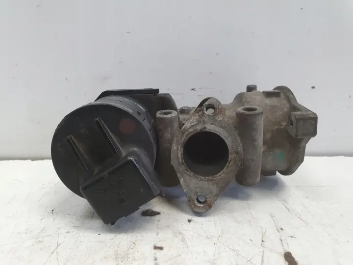Citroen C4 Picasso 2.0 HDI ZAWÓR EGR 9681825280
