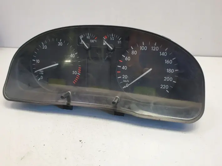 Vw Passat B5 1.9 TDI LICZNIK ZEGARY automat Europa