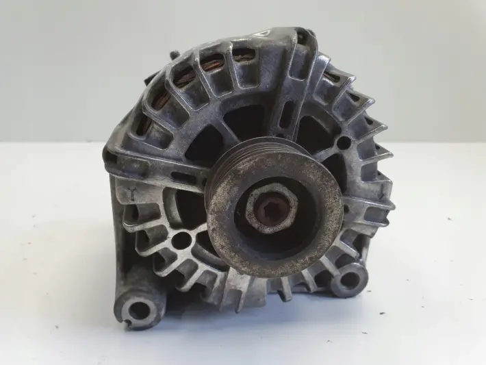 BMW E87 E90 2.0 D ALTERNATOR valeo 7802261 AL03 180A