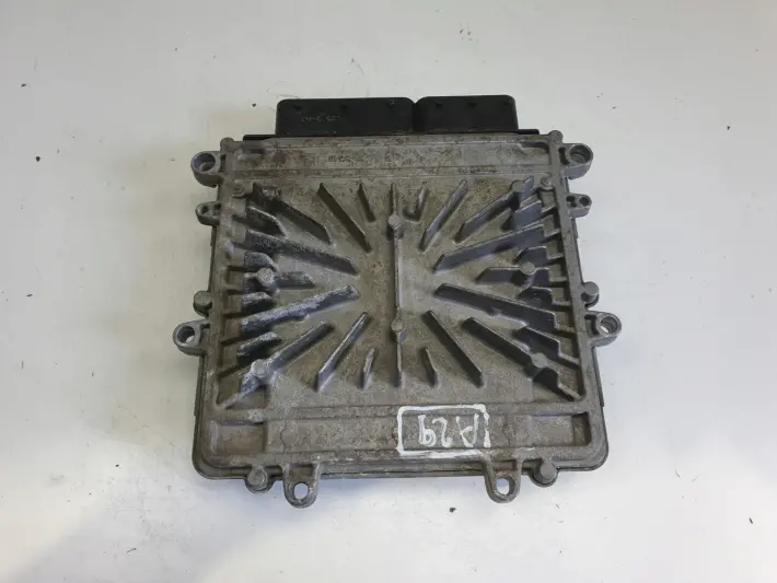 Volvo XC60 2.4 D5 STEROWNIK SILNIKA komputer 31392982