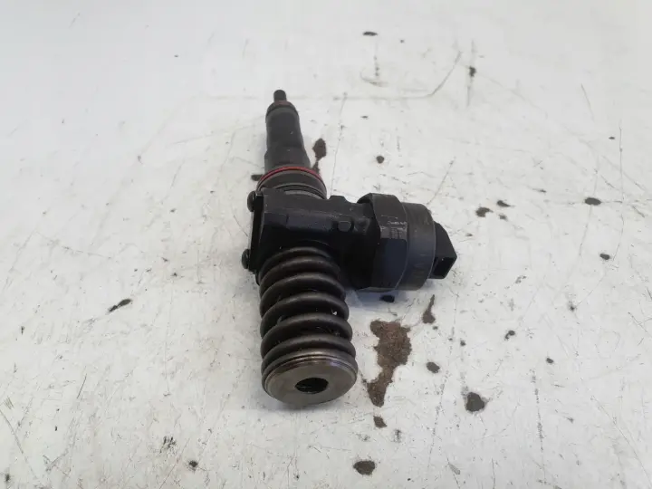 Audi A3 8L 1.9 TDI POMPOWTRYSKIWACZ wtrysk 038130073AA