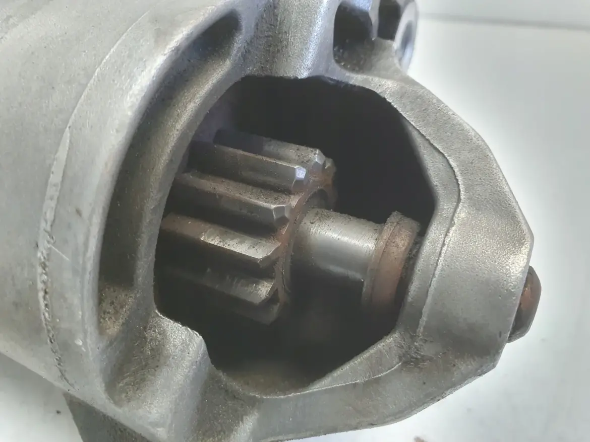 Volvo CX60 2.4 D D5 ROZRUSZNIK bosch 31327066 0001109398