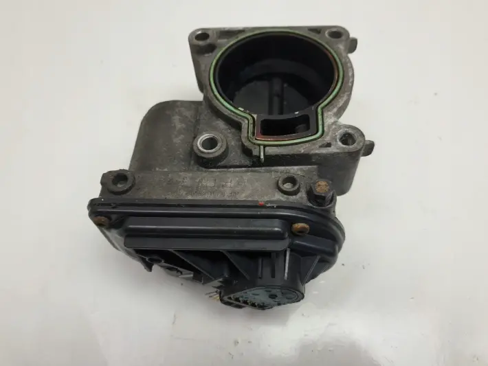 Ford C-Max 2.0 16V PRZEPUSTNICA VP4F9U-9E928-AB