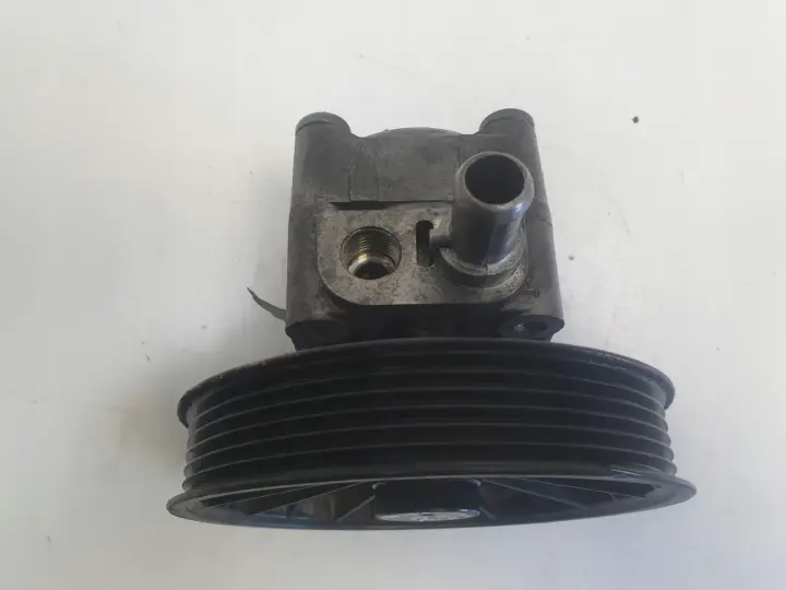 Volvo S80 S60 I XC90 2.5 T POMPA WSPOMAGANIA 8683377 110B