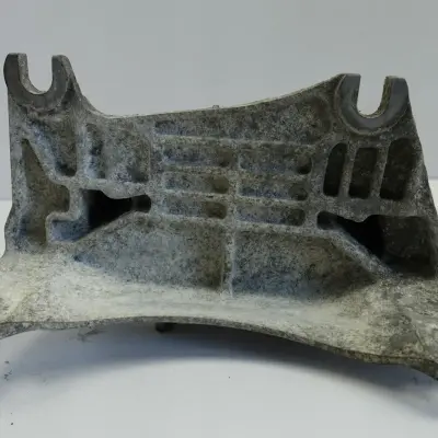 Renault Megane III coupe 1.5 DCI PODUSZKA SILNIKA