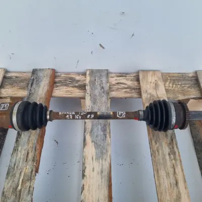 Hyundai I20 1.2 16V PRAWA PRZEDNIA PÓŁOŚ półośka prawy przód Manual