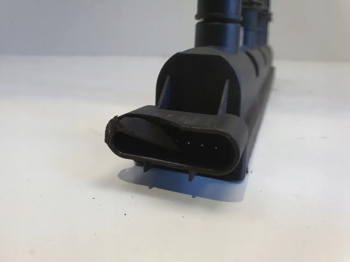 Opel Corsa D 1.4 16V CEWKA ZAPŁONOWA