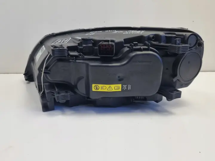Volvo S80 II V70 III 06-16r PRZEDNIA LAMPA PRAWA PRAWY PRZÓD xenon 31214348
