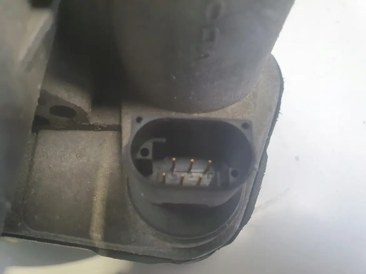 Mercedes W168 1.4 8V PRZEPUSTNICA A1661410125