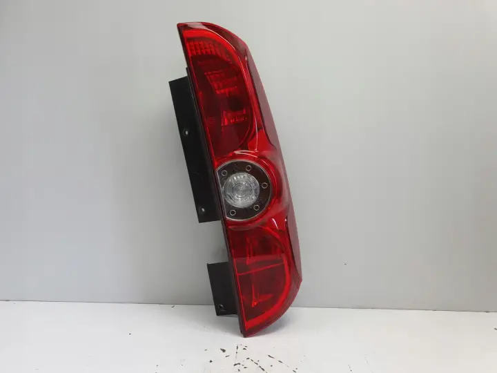 Fiat Doblo II Opel Combo D TYLNIA TYLNA LAMPA PRAWA prawy tył 00519248430