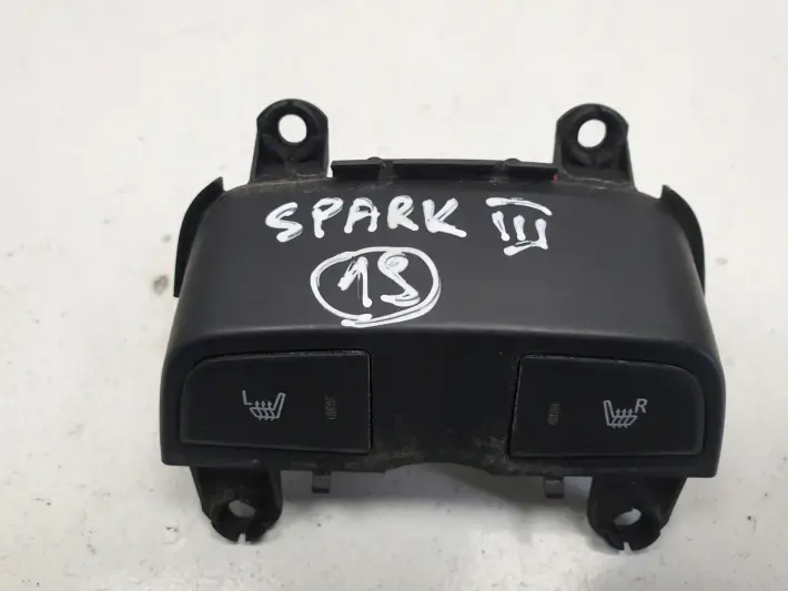 Spark III PANEL WŁĄCZNIK PODGRZEWANIA SIEDZEŃ
