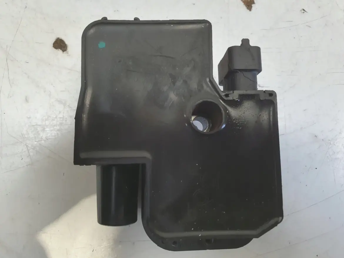 Mercedes W169 1.7 8V CEWKA ZAPŁONOWA 0221503035