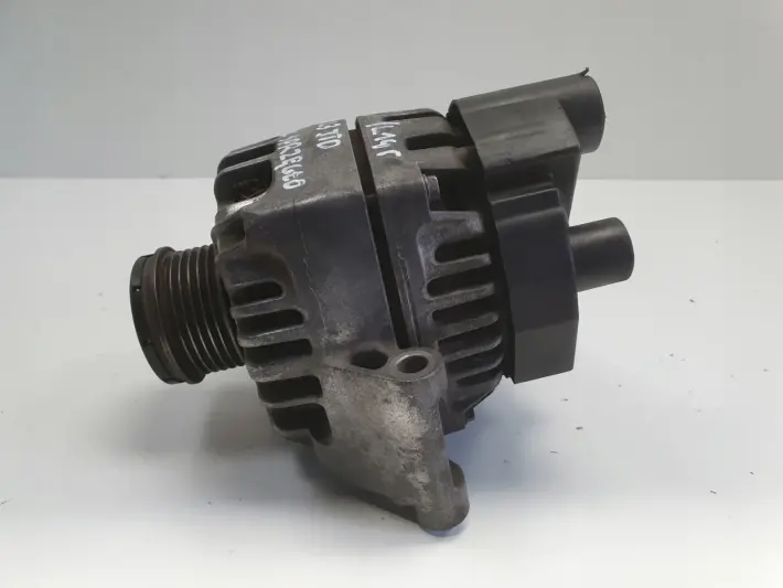 Fiat Punto II 1.3 M-JET ALTERNATOR valeo 46823547