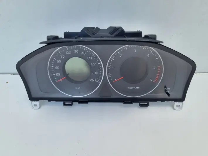 Volvo S60 II V60 I 2.0 D diesel LICZNIK ZEGARY 31343323AA Europa