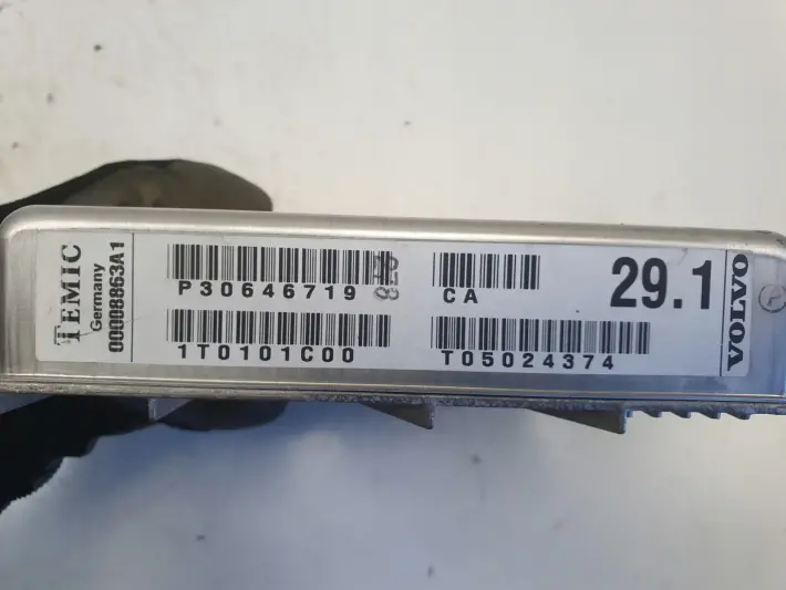 Volvo V70 XC70 2.4 DIESEL KOMPUTER SKRZYNI sterownik 1T0101C00 P30646719