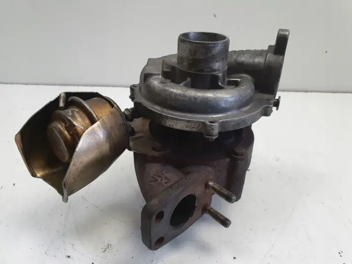 Citroen C4 C5 Peugeot 207 307 1.6 HDI TURBOSPRĘŻARKA turbo 9663199280 109KM