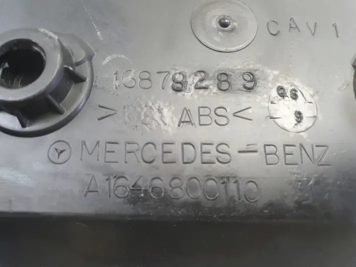 Mercedes ML W164 WKŁAD SCHOWKA A1646800110