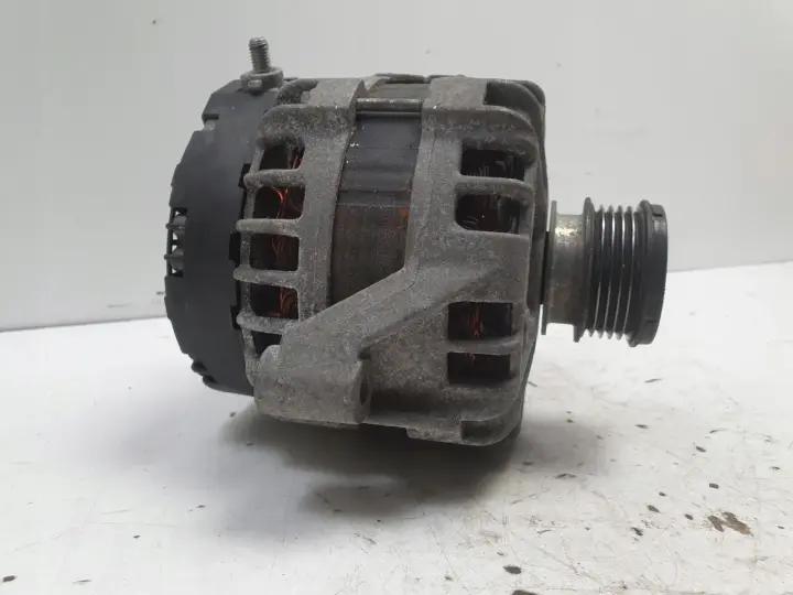 Volvo V70 III XC70 II 2.4 D5 ALTERNATOR 31419556