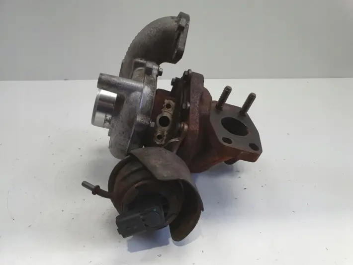 Volvo V60 S60 II 1.6 D2 TURBOSPRĘŻARKA turbo 9686120680