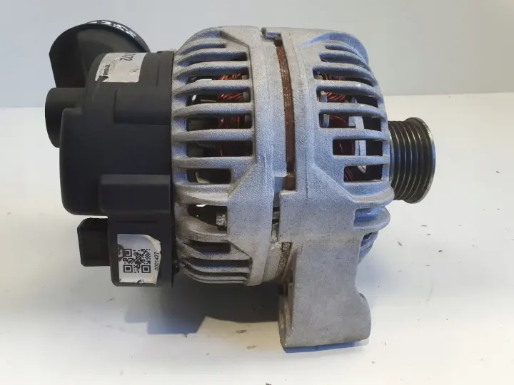 BMW E46 3.0 i M54B30 ALTERNATOR