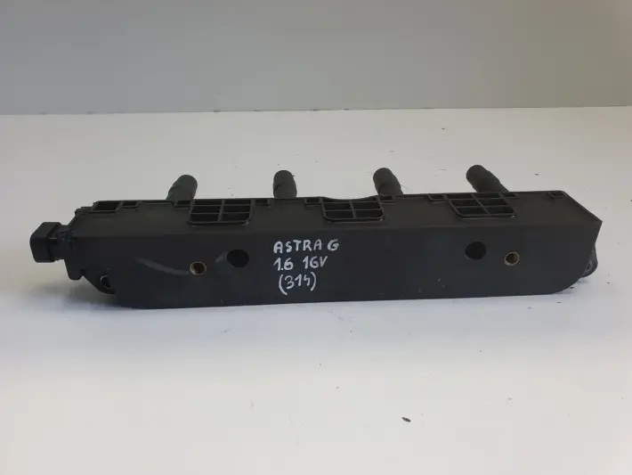 Opel Astra II G 1.6 16V CEWKA ZAPŁONOWA NGK U6002
