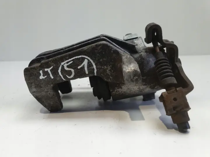 VW Golf IV Bora Audi A3 Toledo II LEWY ZACISK HAMULCOWY tył kierowcy Lucas