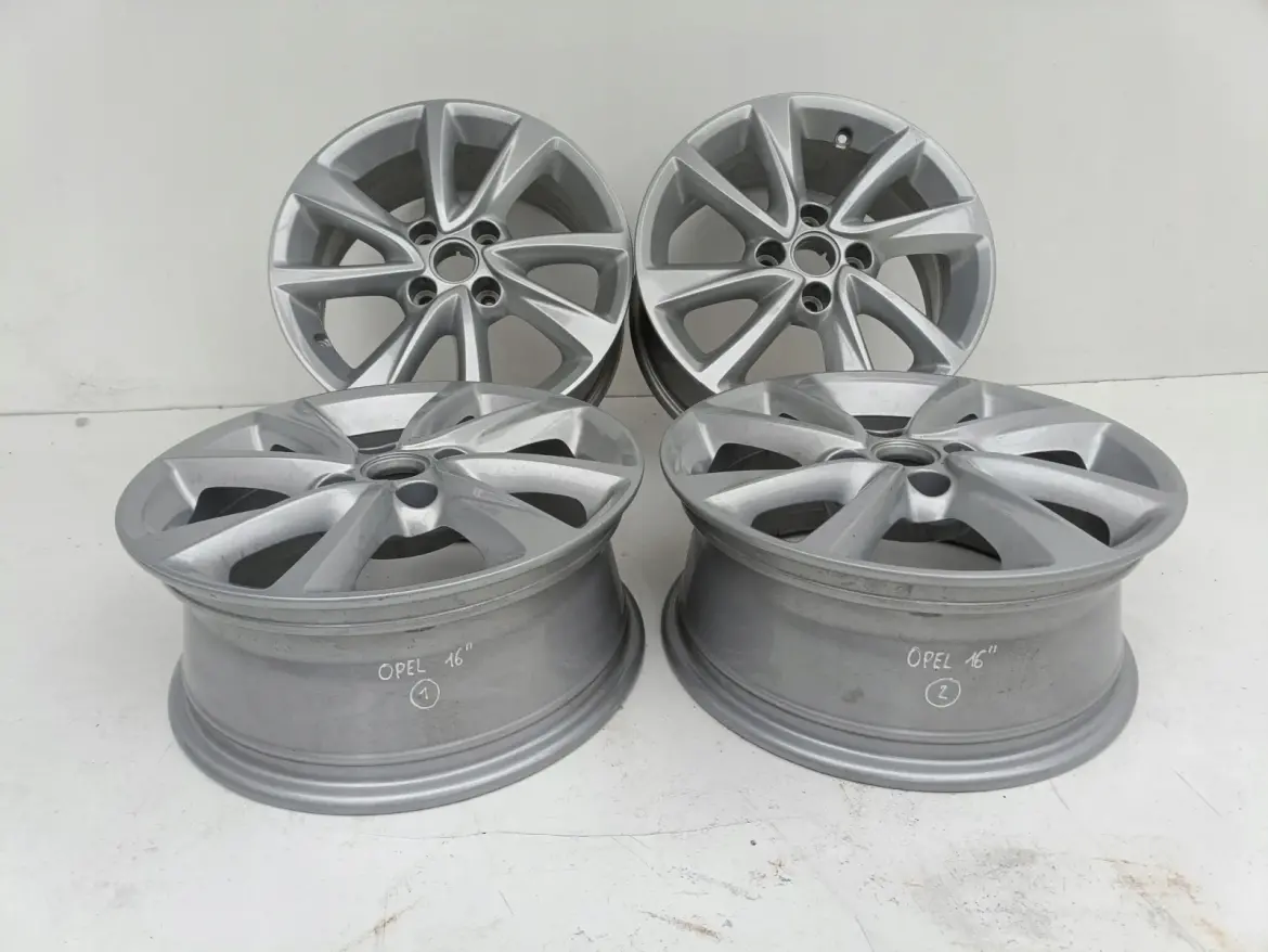 Opel Adam Corsa F FELGI ALUMINIOWE ALUFELGI KOMPLET FELG 16 R16 9832277280