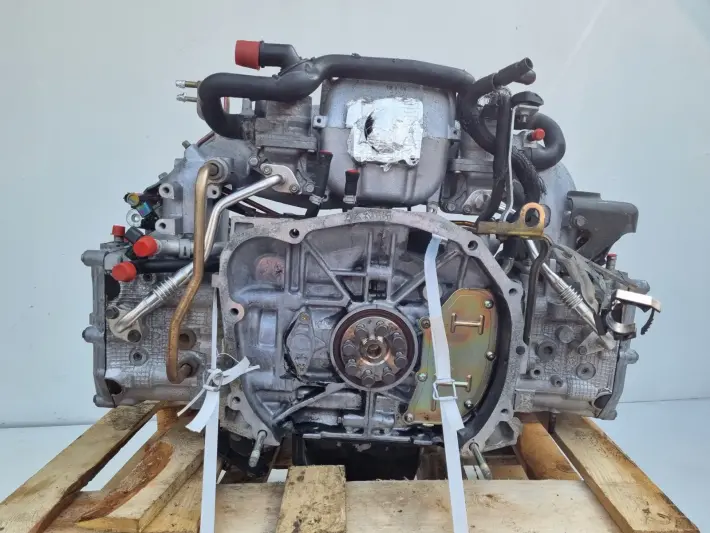 SILNIK KOMPLET Subaru Forester II GD 2.0 16V EJ20 EJ201 EGR