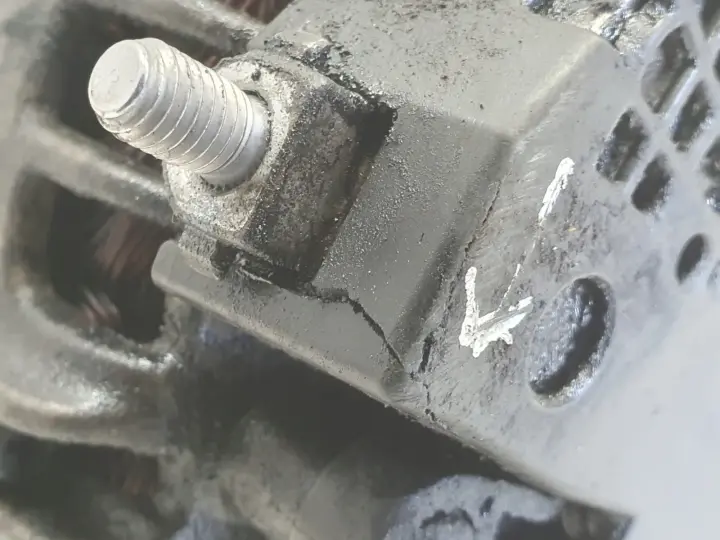 Volvo XC60 2.0 D4 ALTERNATOR bosch 30659580