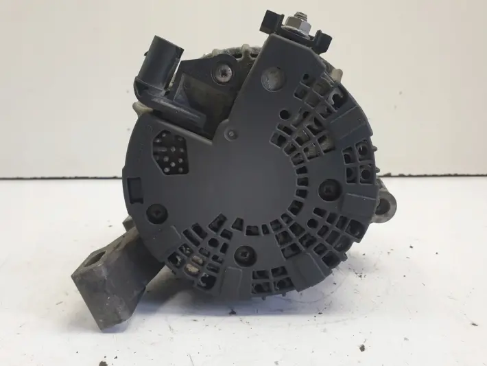 Volvo V70 III 2.0 D ALTERNATOR bosch