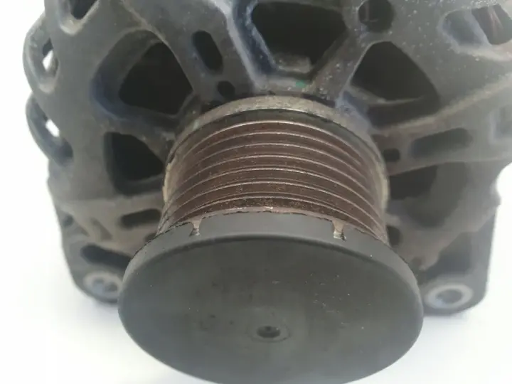 Renault Kadjar 1.2 TCe ALTERNATOR 231006677R 2714143A